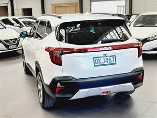 2024 Kia Seltos - Thumbnail