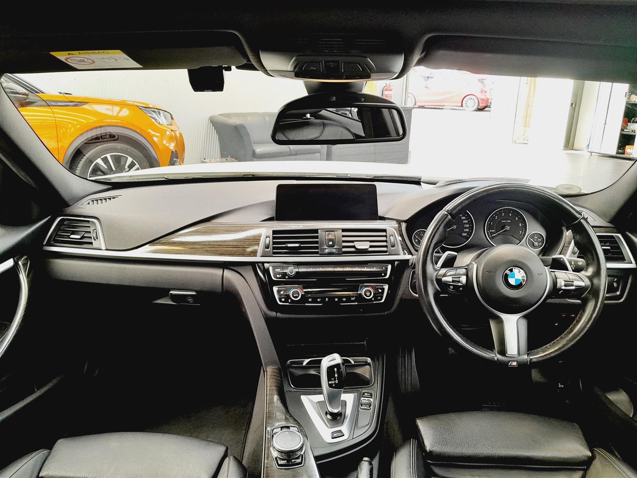2017 BMW 330e