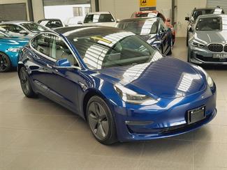 2019 Tesla Model 3 - Thumbnail
