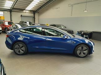 2019 Tesla Model 3 - Thumbnail