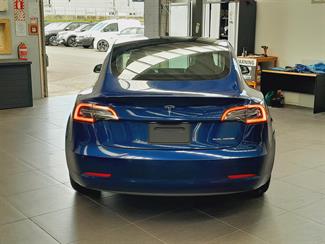2019 Tesla Model 3 - Thumbnail
