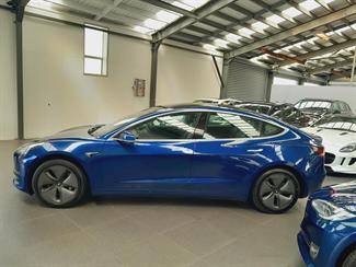 2019 Tesla Model 3 - Thumbnail