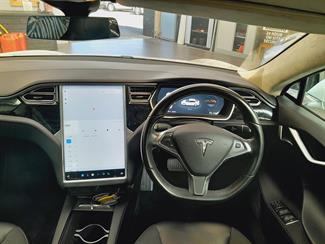 2016 Tesla Model S - Thumbnail