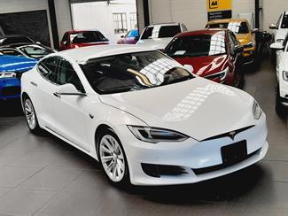 2016 Tesla Model S - Thumbnail
