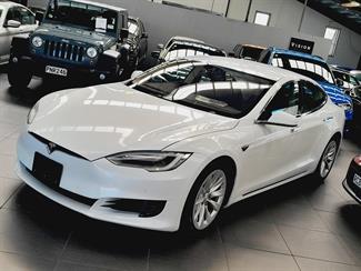 2016 Tesla Model S - Thumbnail