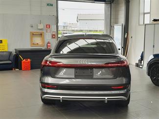 2021 Audi E-tron - Thumbnail