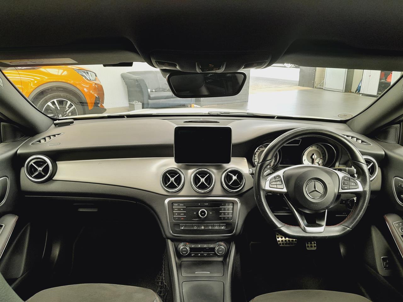 2015 Mercedes-Benz CLA 180