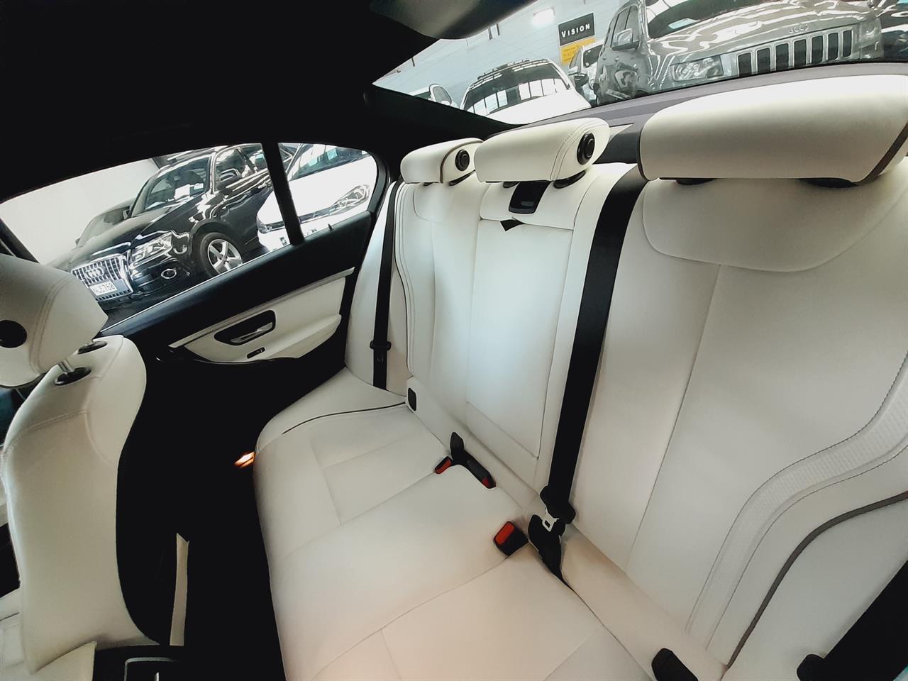 2018 BMW 320i