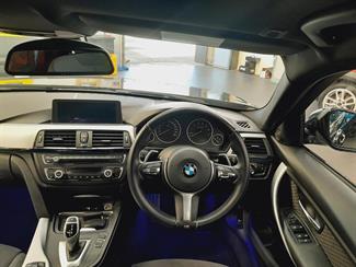 2013 BMW 320i - Thumbnail