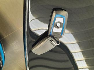 2013 BMW 320i - Thumbnail