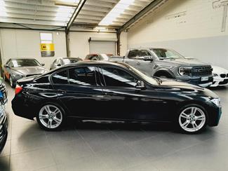 2013 BMW 320i - Thumbnail