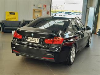 2013 BMW 320i - Thumbnail