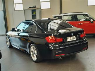2013 BMW 320i - Thumbnail