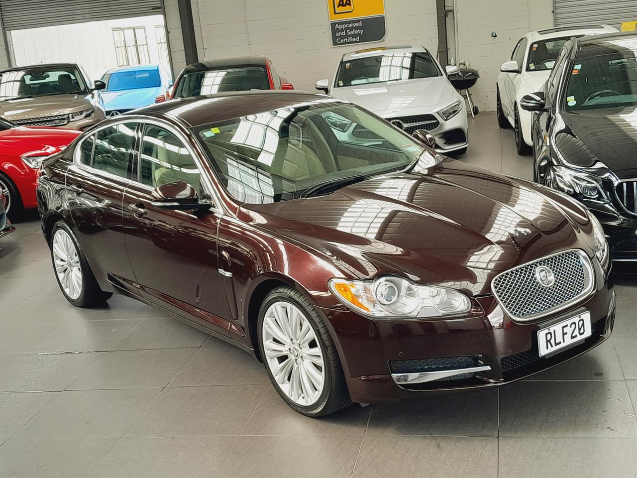 2010 Jaguar XF