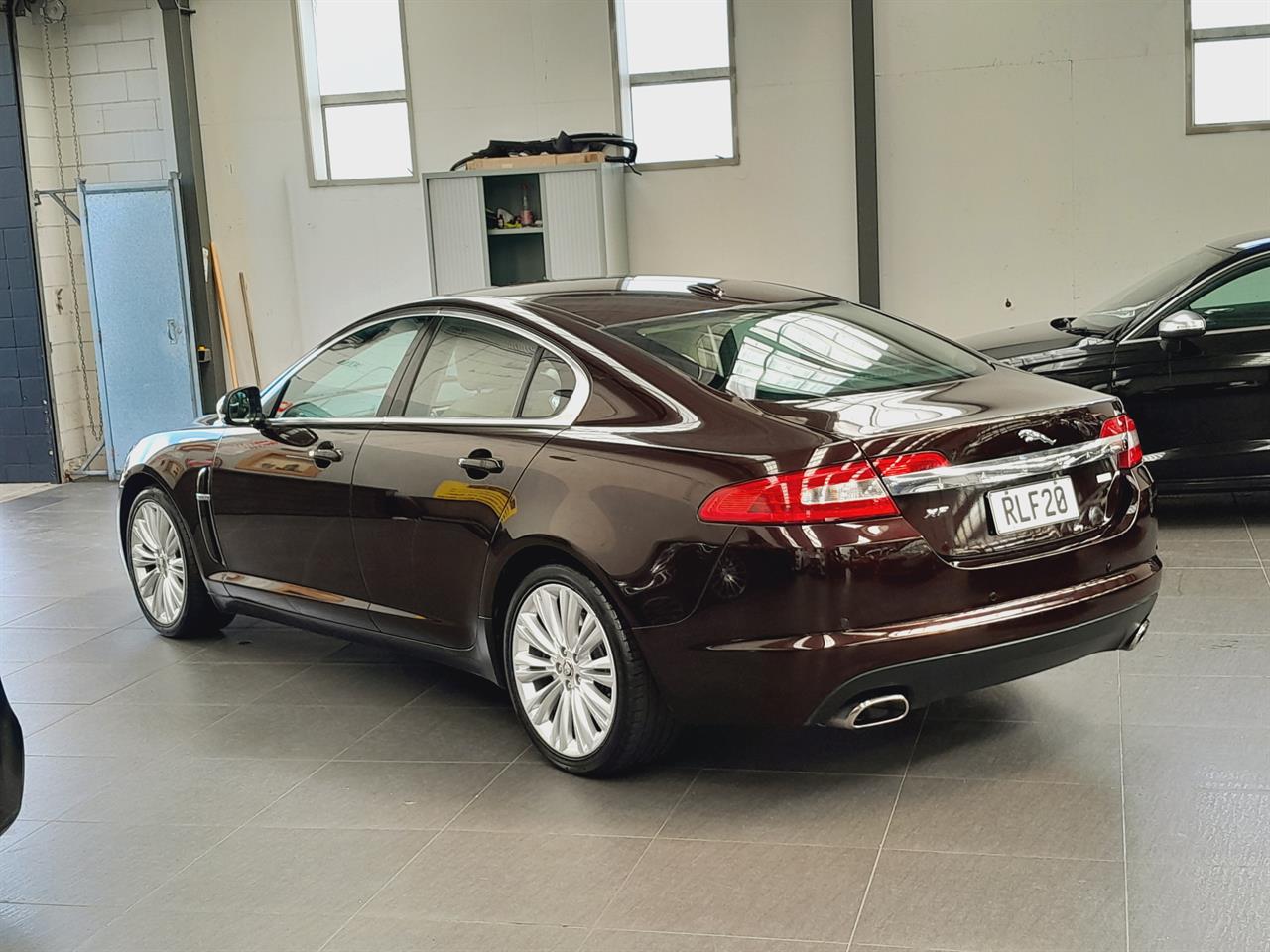2010 Jaguar XF