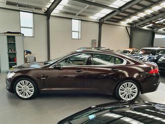 2010 Jaguar XF - Thumbnail