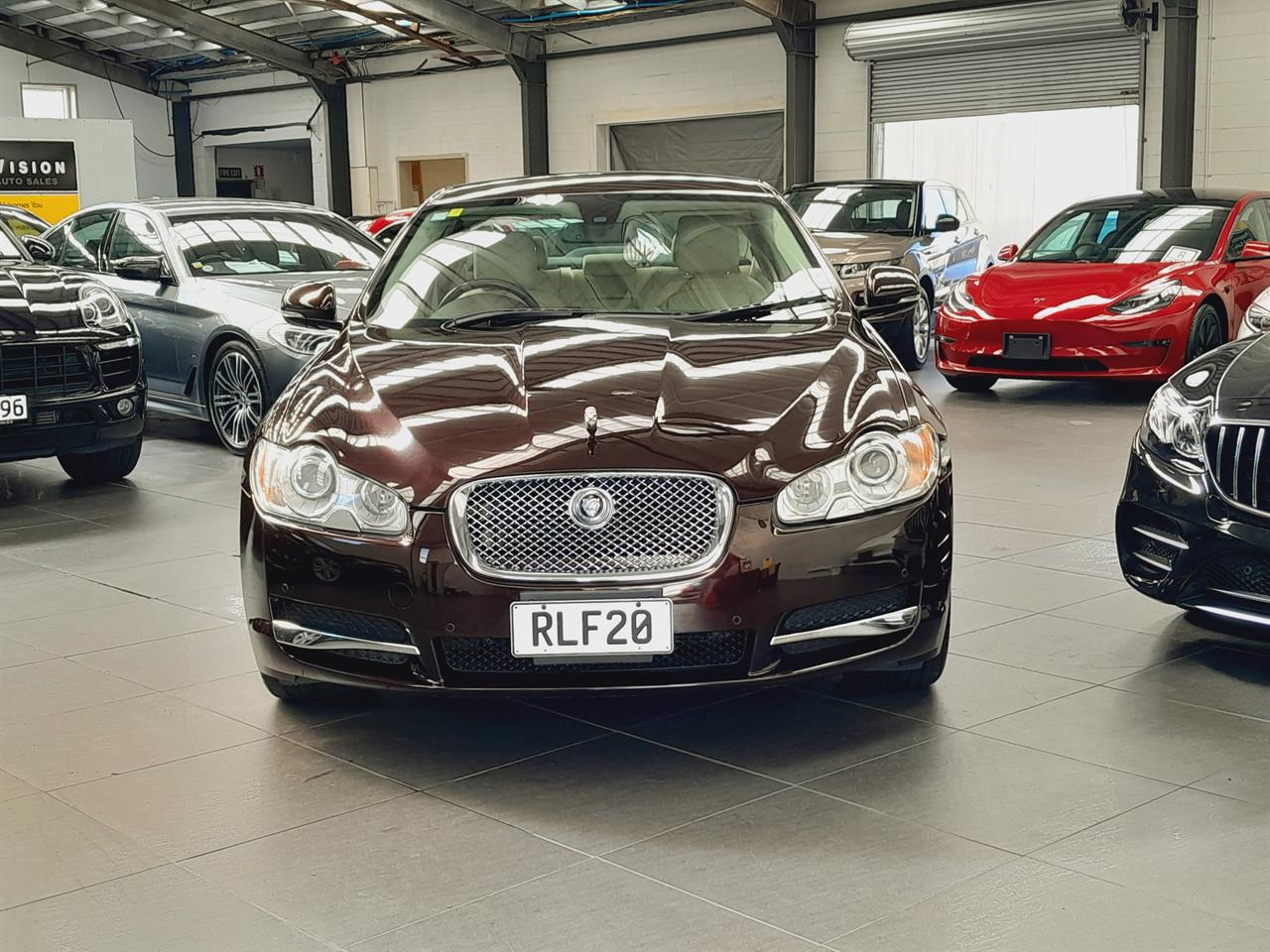 2010 Jaguar XF