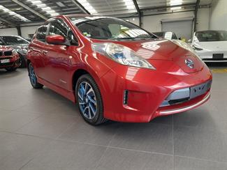 2016 Nissan Leaf - Thumbnail