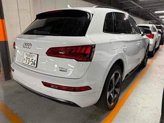 2018 Audi Q5 - Thumbnail