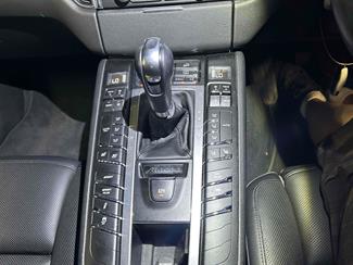 2019 Porsche Macan - Thumbnail