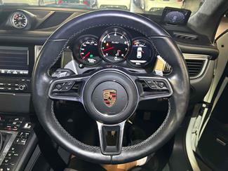 2019 Porsche Macan - Thumbnail