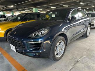 2015 Porsche Macan - Thumbnail