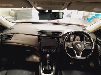 2020 Nissan X-Trail - Thumbnail
