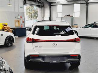 2021 Mercedes-Benz EQA - Thumbnail