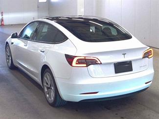 2022 Tesla Model 3 - Thumbnail