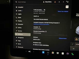 2022 Tesla Model 3 - Thumbnail