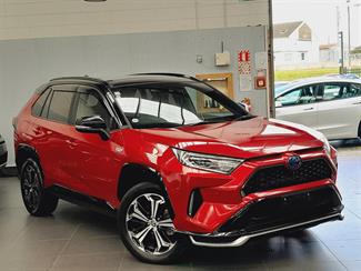 2021 Toyota RAV4 - Thumbnail