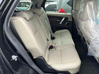 2020 Land Rover Discovery Sport - Thumbnail