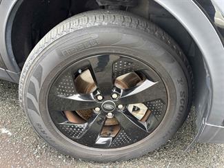 2020 Land Rover Discovery Sport - Thumbnail