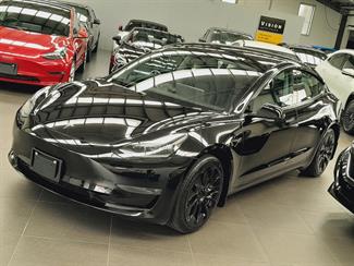 2022 Tesla Model 3 - Thumbnail