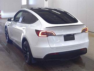 2023 Tesla Model Y - Thumbnail
