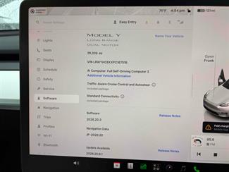 2023 Tesla Model Y - Thumbnail