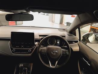 2018 Toyota Corolla - Thumbnail