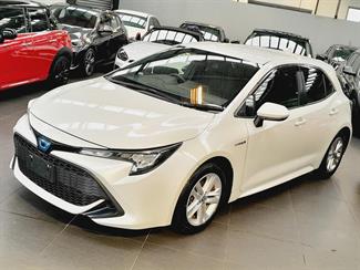 2018 Toyota Corolla - Thumbnail