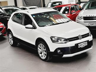 2017 Volkswagen Cross Polo - Thumbnail