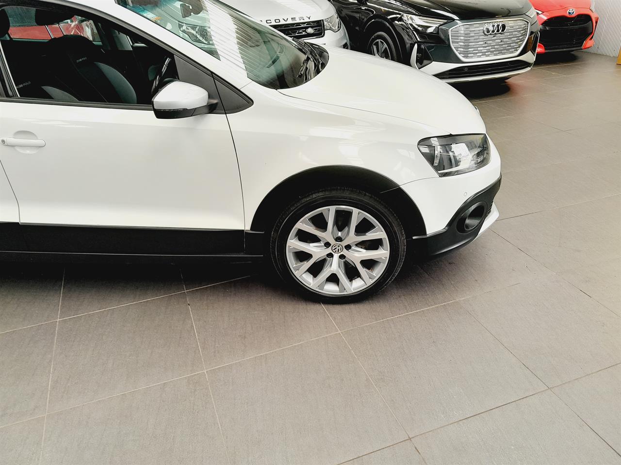 2017 Volkswagen Cross Polo