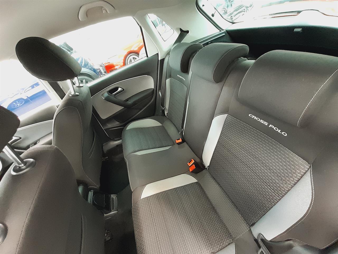 2017 Volkswagen Cross Polo