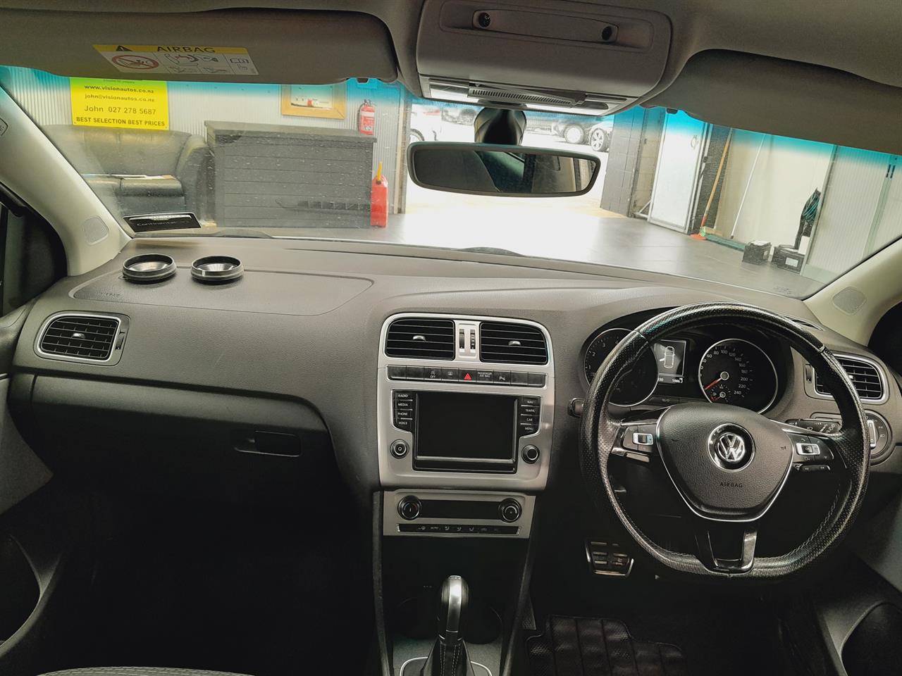 2017 Volkswagen Cross Polo