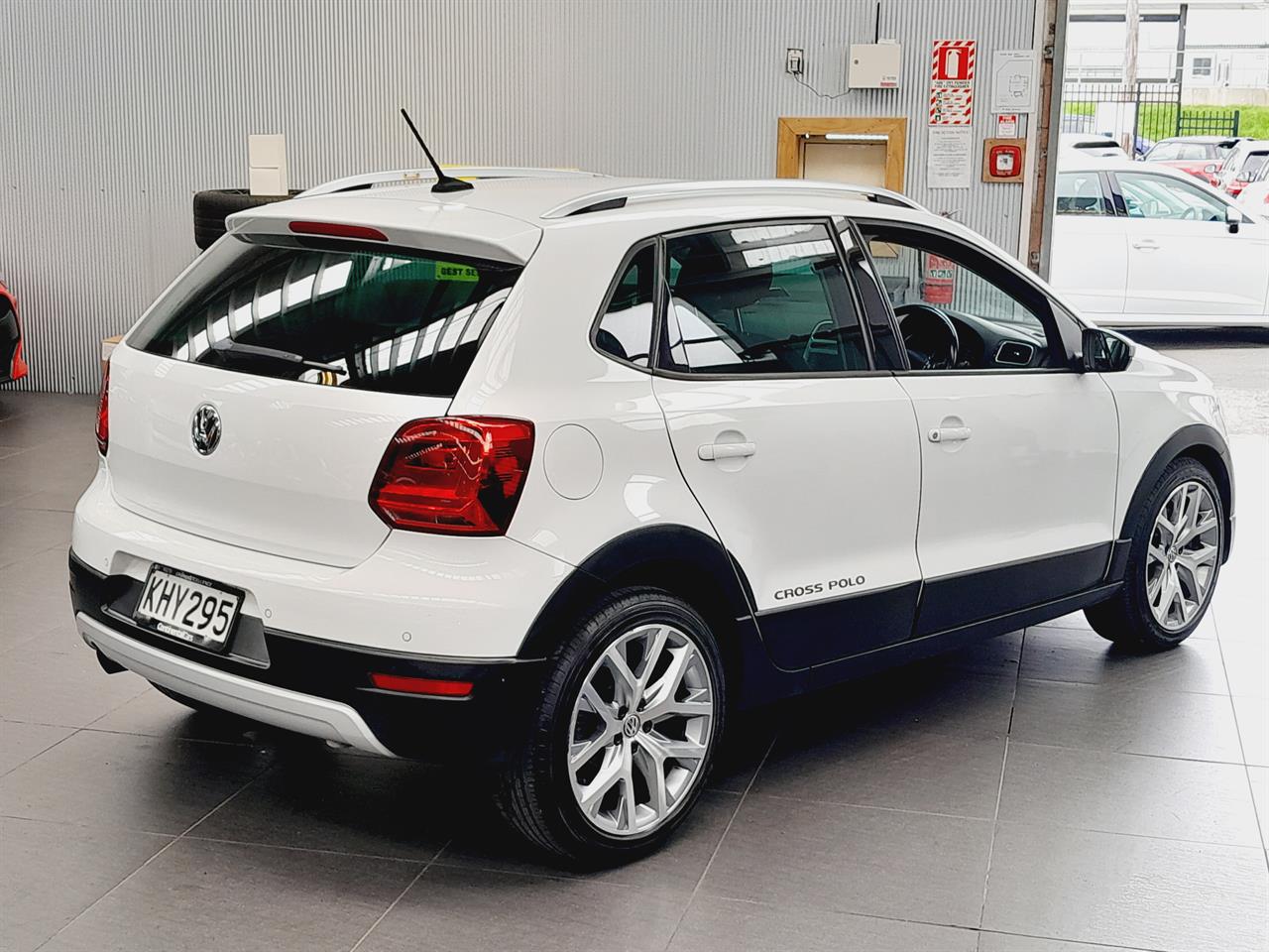 2017 Volkswagen Cross Polo