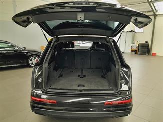 2016 Audi Q7 - Thumbnail