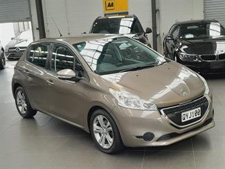 2013 Peugeot 208 - Thumbnail