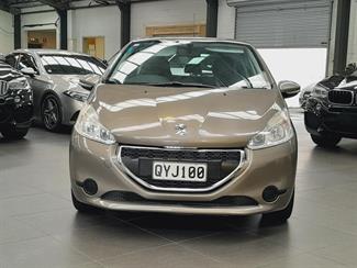 2013 Peugeot 208 - Thumbnail