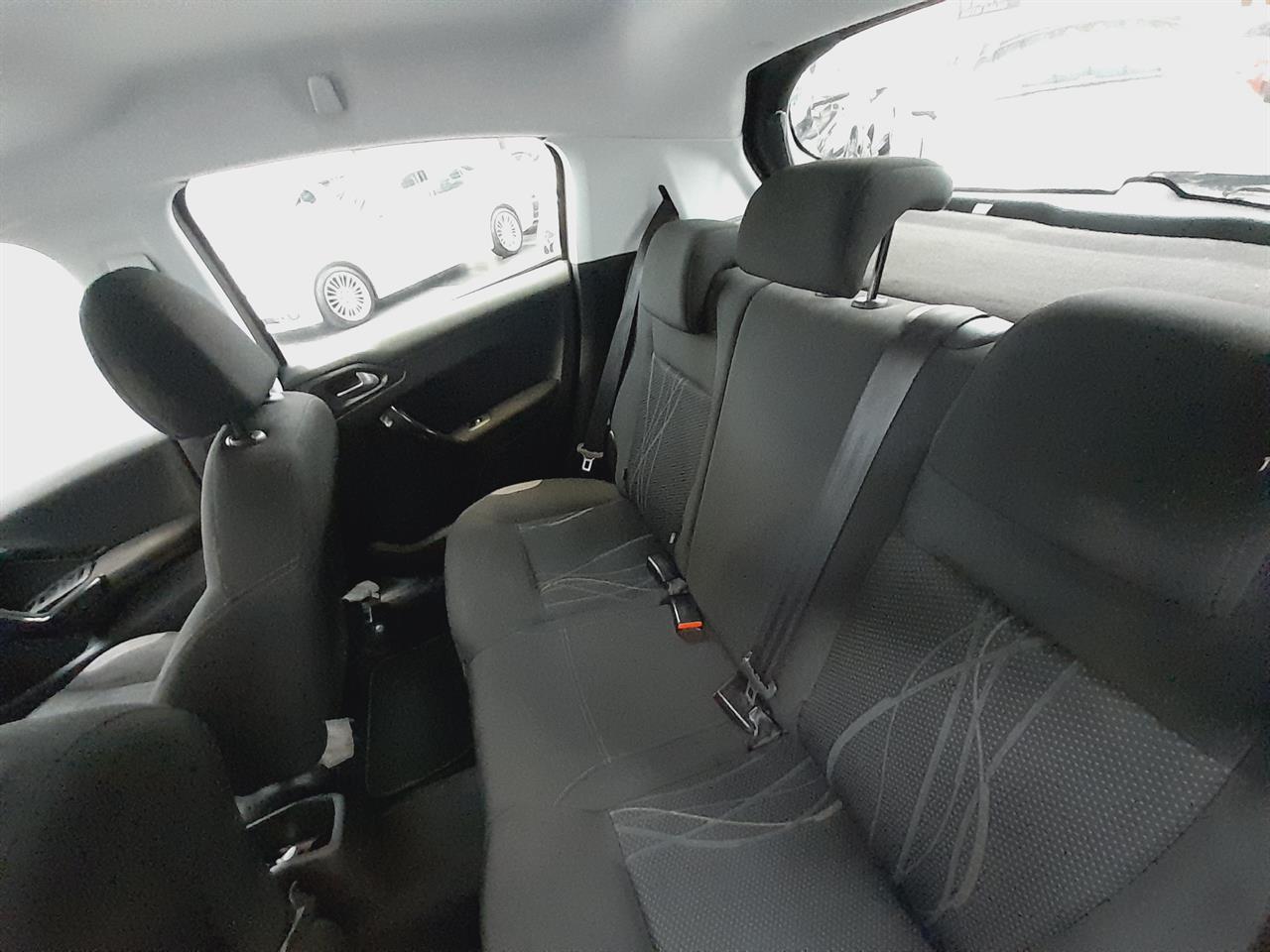 2013 Peugeot 208