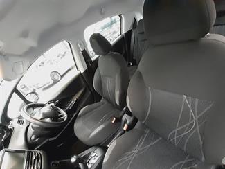 2013 Peugeot 208 - Thumbnail