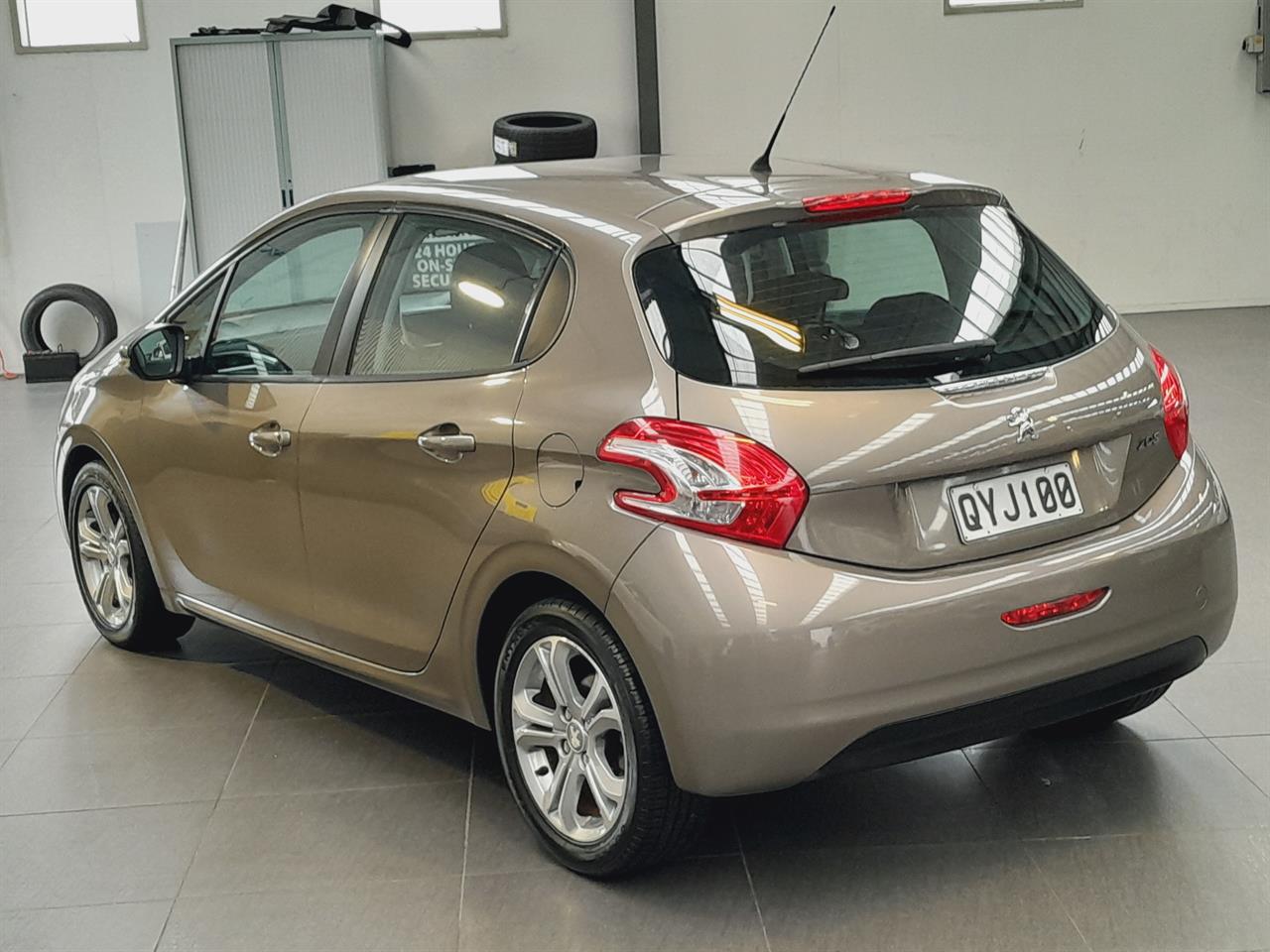 2013 Peugeot 208
