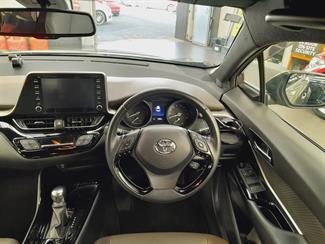 2019 Toyota C-HR - Thumbnail